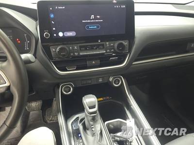 2025 Toyota Grand Highlander Hybrid Limited - zdjęcie 11 z 19 - miniatura