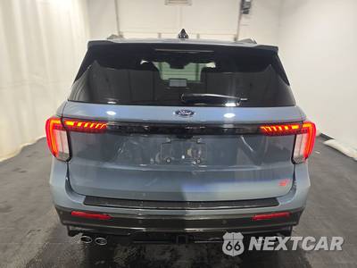 2025 Ford Explorer ST - zdjęcie 5 z 21 - miniatura