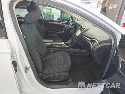 2020 Ford Fusion Hybrid SE - zdjęcie 14 z 40 - miniatura
