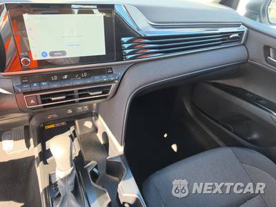 2025 Toyota Camry LE - zdjęcie 11 z 27 - miniatura