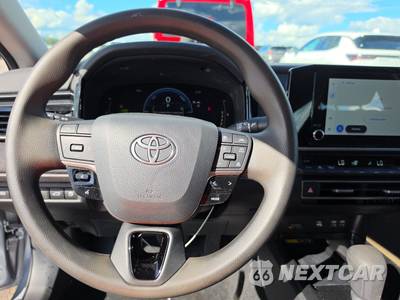 2025 Toyota Camry LE - zdjęcie 10 z 27 - miniatura