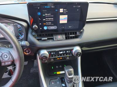 2025 Toyota RAV4 Hybrid XSE - zdjęcie 11 z 40 - miniatura