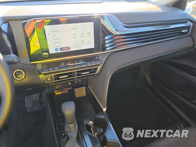 2025 Toyota Camry LE - zdjęcie 11 z 31 - miniatura