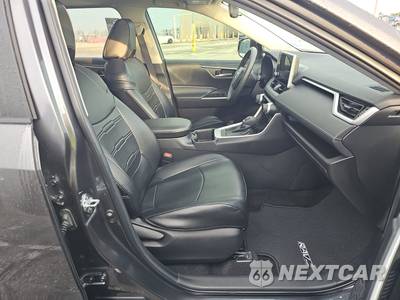 2023 Toyota RAV4 XLE - zdjęcie 8 z 23 - miniatura