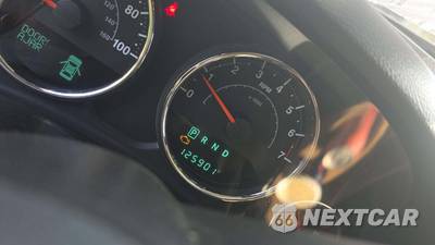 2014 Jeep Wrangler Unlimited Sahara - zdjęcie 17 z 43 - miniatura