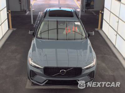 2024 Volvo XC60 B5 Core Dark Theme - zdjęcie 2 z 23 - miniatura