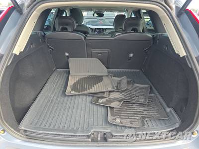 2024 Volvo XC60 B5 Core Dark Theme - zdjęcie 16 z 23 - miniatura