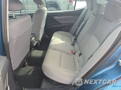 2025 Toyota Camry LE - zdjęcie 13 z 39 - miniatura