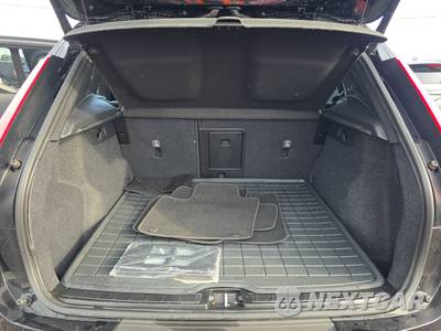 2025 Volvo XC40 B5 Core Bright Theme - zdjęcie 16 z 25 - miniatura