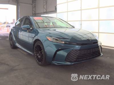 2025 Toyota Camry LE - zdjęcie 3 z 39 - miniatura