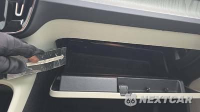 2025 Volvo XC40 B5 Plus Bright Theme - zdjęcie 28 z 28 - miniatura
