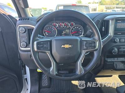 2019 Chevrolet Silverado 1500 LT Extended Cab Medium Bed 1LT - zdjęcie 10 z 27 - miniatura