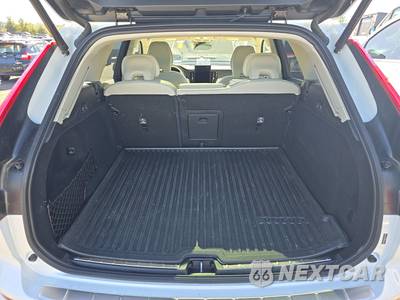 2026 Volvo XC60 B5 Ultra - zdjęcie 16 z 26 - miniatura