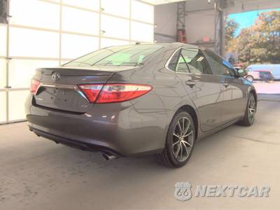 2017 Toyota Camry XSE - zdjęcie 4 z 31 - miniatura
