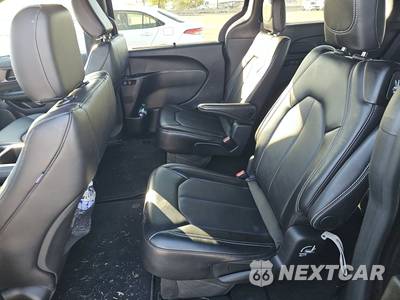 2025 Chrysler Pacifica Select 121.6" WB - zdjęcie 13 z 33 - miniatura