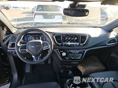 2025 Chrysler Pacifica Select 121.6" WB - zdjęcie 11 z 33 - miniatura