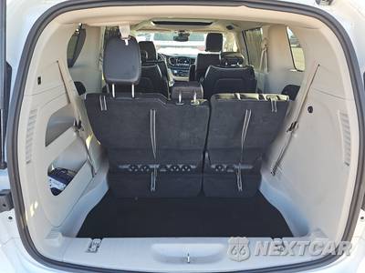 2023 Chrysler Pacifica Limited 121.6" WB - zdjęcie 17 z 36 - miniatura