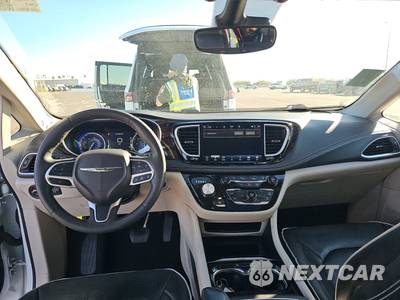 2023 Chrysler Pacifica Limited 121.6" WB - zdjęcie 11 z 36 - miniatura