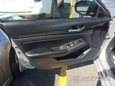 2025 Nissan Altima SV - zdjęcie 9 z 18 - miniatura