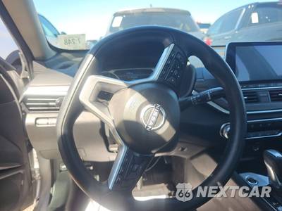 2025 Nissan Altima SV - zdjęcie 10 z 18 - miniatura