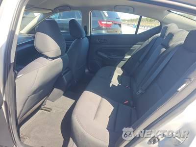 2025 Nissan Altima SV - zdjęcie 13 z 18 - miniatura