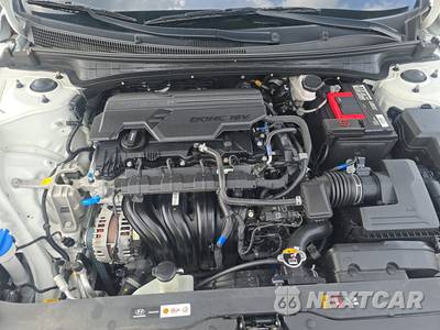2025 Hyundai Elantra SEL Convenience - zdjęcie 15 z 32 - miniatura