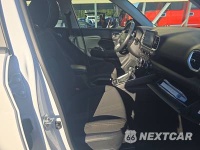 2024 Hyundai Venue SEL - zdjęcie 8 z 26 - miniatura