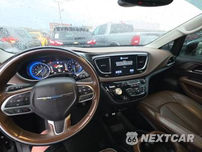 2017 Chrysler Pacifica Limited 121.6" WB - zdjęcie 11 z 30 - miniatura