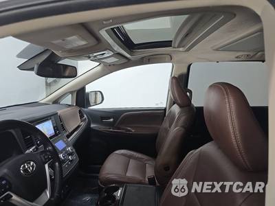 2019 Toyota Sienna Limited Premium 7-Passenger 119.3" WB - zdjęcie 18 z 19 - miniatura