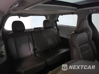 2019 Toyota Sienna Limited Premium 7-Passenger 119.3" WB - zdjęcie 14 z 19 - miniatura