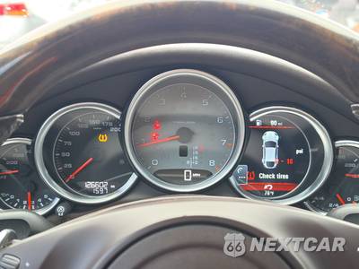 2015 Porsche Panamera 4S - zdjęcie 18 z 51 - miniatura