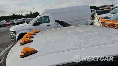2012 Ford Super Duty F-350 Cab Chassis XL Regular Cab DRW - zdjęcie 24 z 26 - miniatura