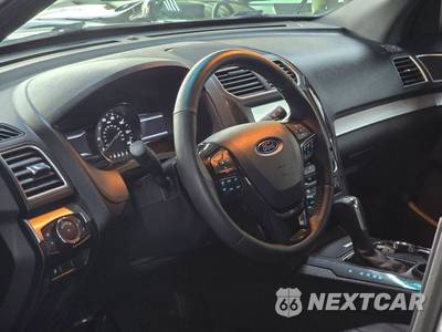 2016 Ford Explorer XLT - zdjęcie 10 z 22 - miniatura