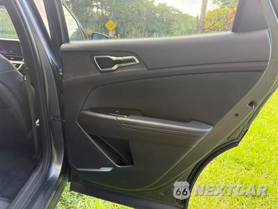 2023 Kia Sportage Plug-In Hybrid X-Line - zdjęcie 12 z 15 - miniatura