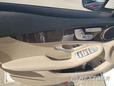 2017 Mercedes-Benz C 300 Sedan - zdjęcie 9 z 18 - miniatura