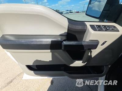 2017 Ford F-150 XL Extended Cab Medium Bed w/Rear Doors - zdjęcie 9 z 18 - miniatura