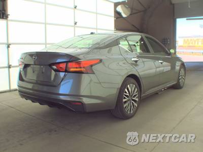 2025 Nissan Altima SV - zdjęcie 4 z 38 - miniatura