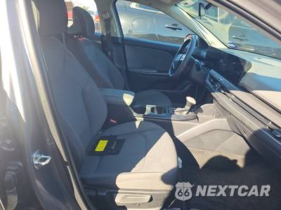 2025 Kia K4 LXS - zdjęcie 8 z 30 - miniatura