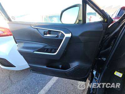 2025 Toyota RAV4 Hybrid XLE - zdjęcie 9 z 31 - miniatura