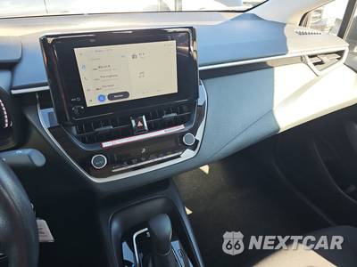 2026 Toyota Corolla LE Sedan - zdjęcie 11 z 27 - miniatura