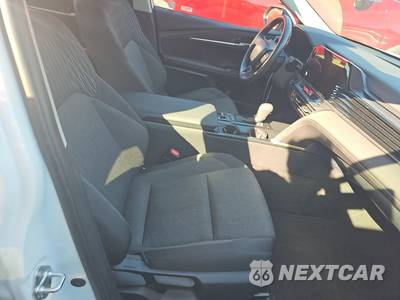 2026 Toyota Camry LE - zdjęcie 8 z 28 - miniatura