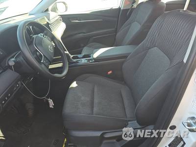 2026 Toyota Camry LE - zdjęcie 7 z 28 - miniatura