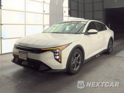 2025 Kia K4 LXS - zdjęcie 1 z 29 - miniatura