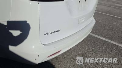 2023 Chrysler Voyager LX 121.6" WB - zdjęcie 21 z 21 - miniatura