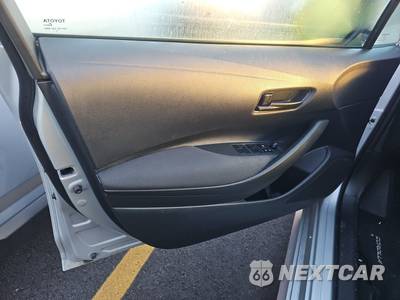 2026 Toyota Corolla LE Sedan - zdjęcie 9 z 34 - miniatura