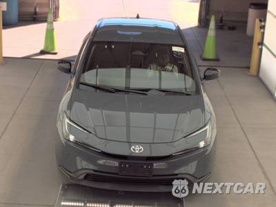 2025 Toyota Prius LE - zdjęcie 2 z 26 - miniatura