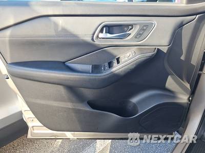 2026 Nissan Rogue Platinum - zdjęcie 9 z 22 - miniatura