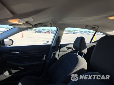 2025 Nissan Altima SV - zdjęcie 17 z 19 - miniatura