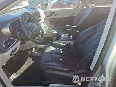 2024 Chrysler Pacifica Touring L 121.6" WB - zdjęcie 7 z 32 - miniatura