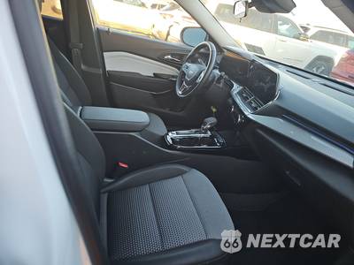 2025 Chevrolet Trax LT - zdjęcie 8 z 26 - miniatura